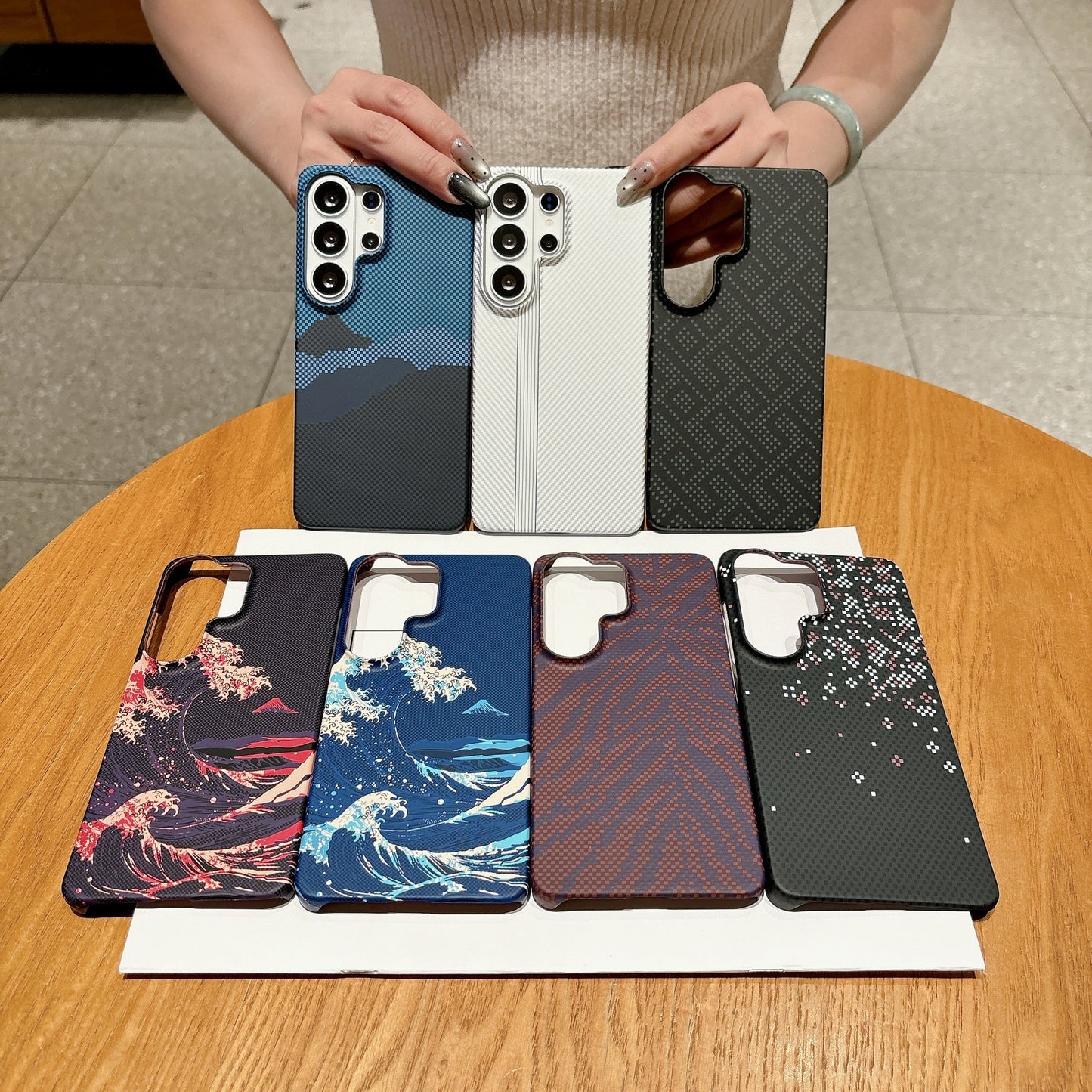 Carbon fiber textured ultra-thin frosted half-coverage Samsung phone case