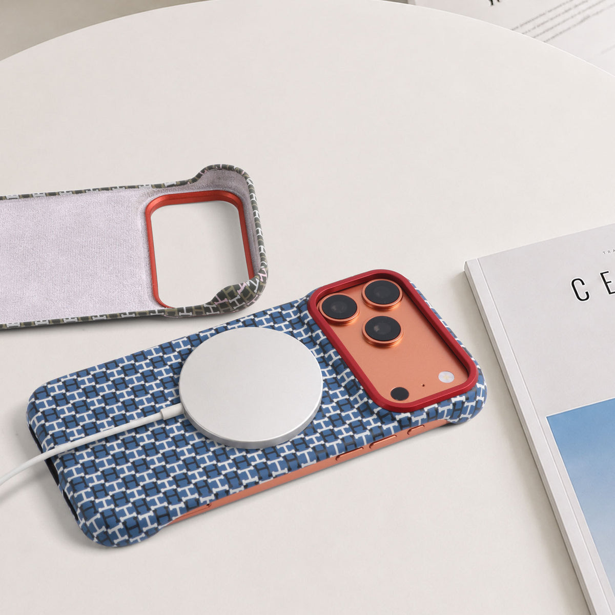 Simple solid color leather magnetic frameless Apple phone case
