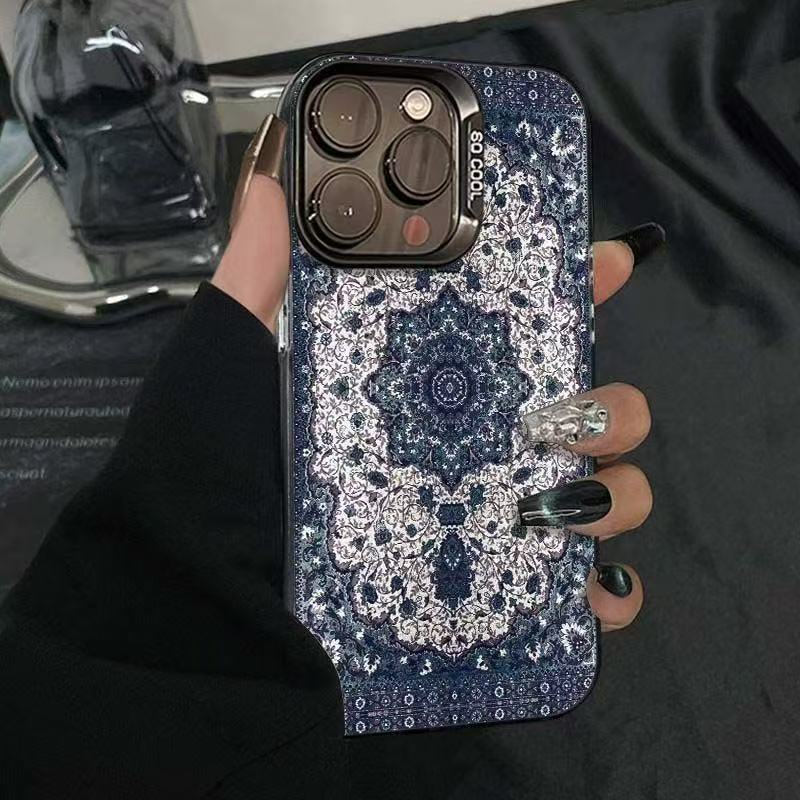 Totem Pattern Apple Phone Case