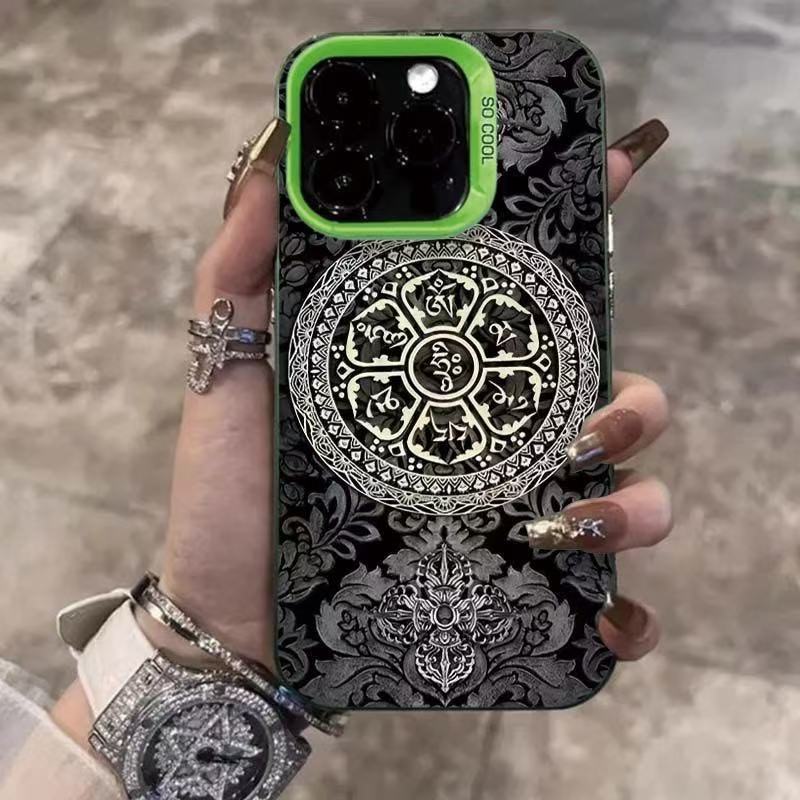 Retro patterned Apple phone case