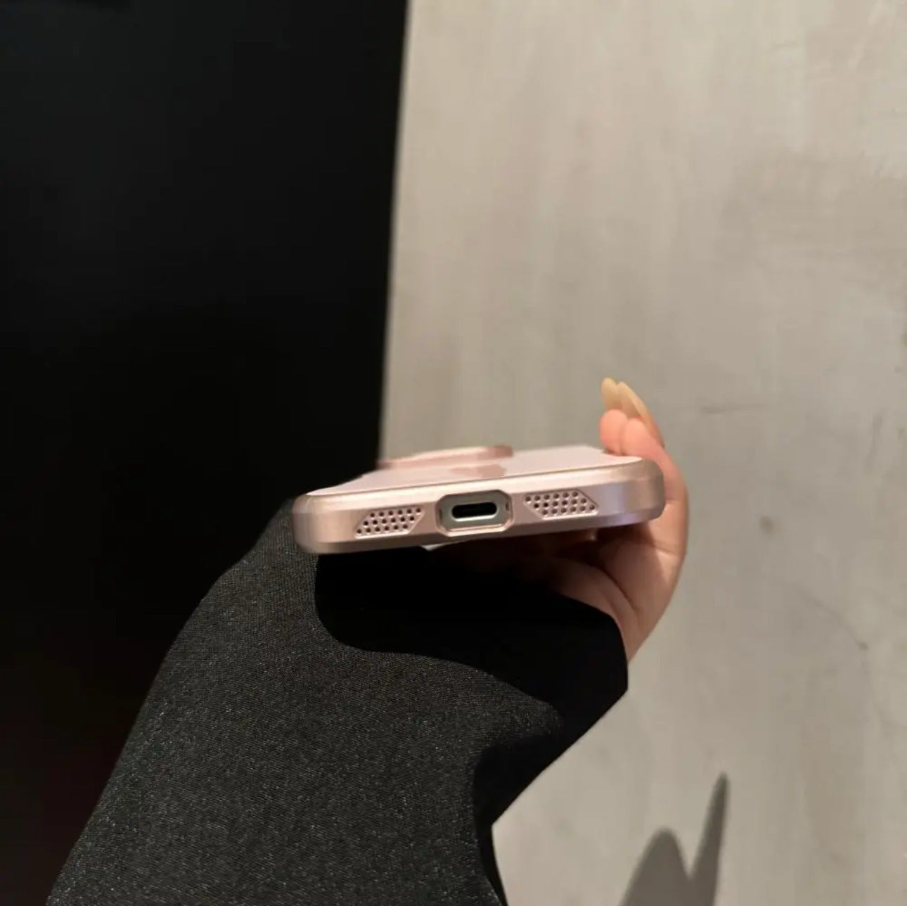 AG Frosted Blade Slim Waist Apple Phone Case