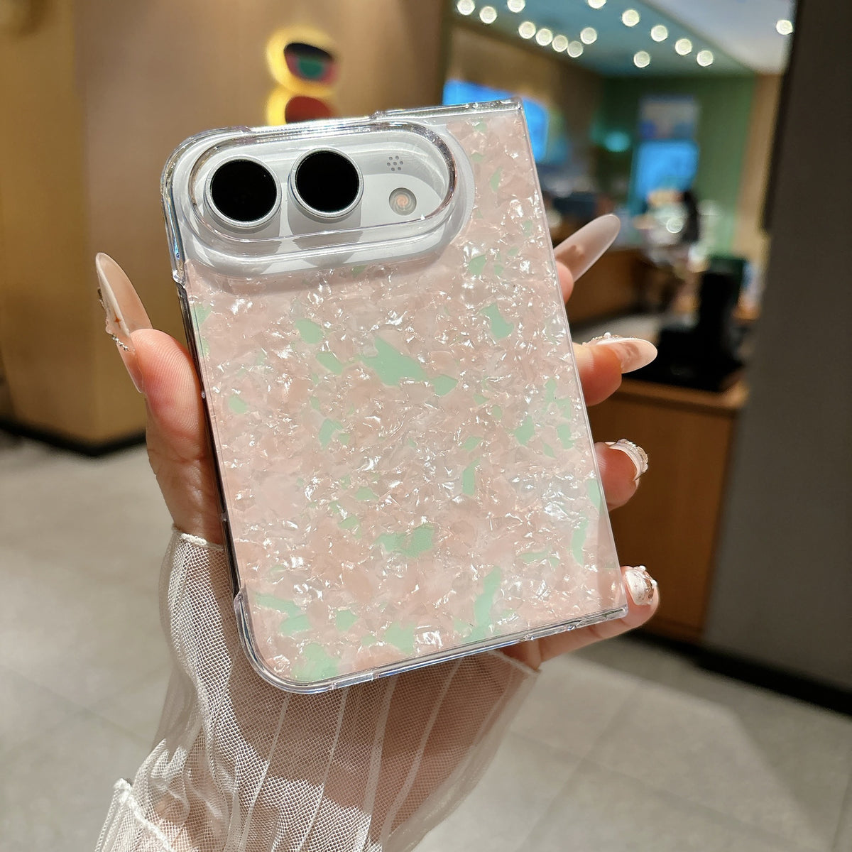 Luxury and stylish shell-patterned iPhone Duo phone case