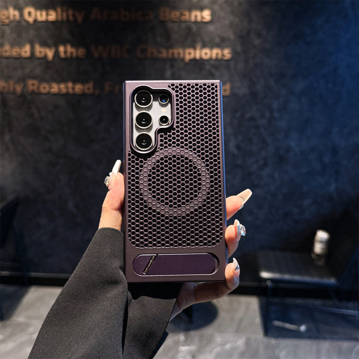 Hollow-out heat dissipation magnetic stand Samsung phone case