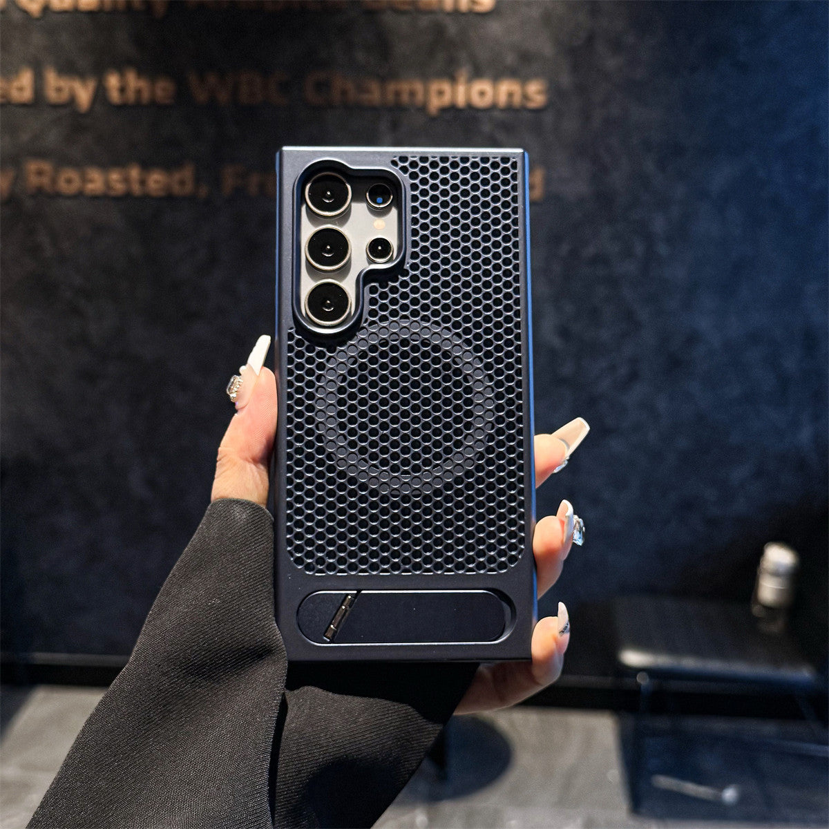 Hollow-out heat dissipation magnetic stand Samsung phone case