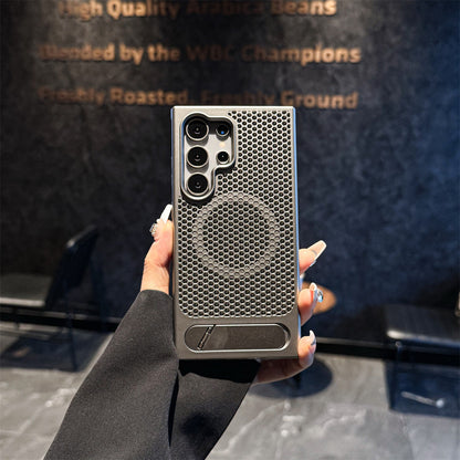 Hollow-out heat dissipation magnetic stand Samsung phone case
