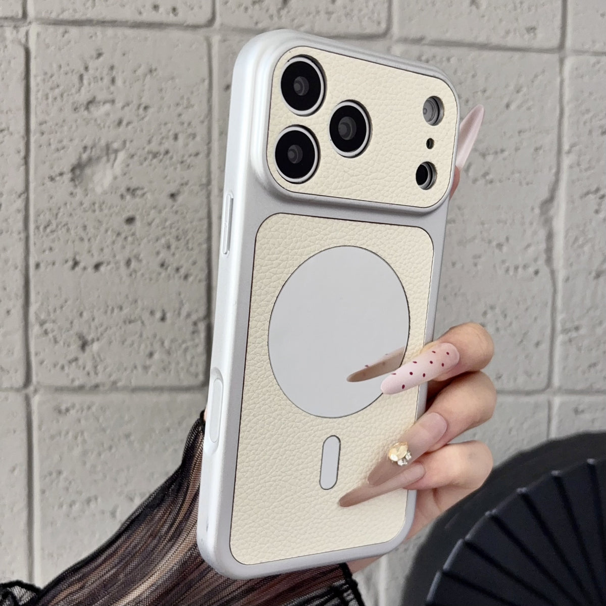 Lychee-textured mirror magnetic Apple phone case