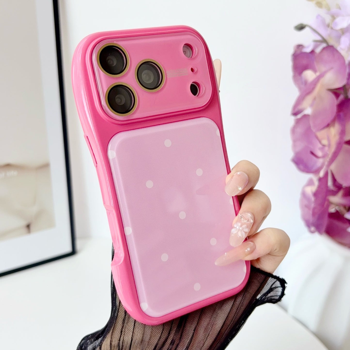 Slim Waist Polka Dot Creative Apple Phone Case