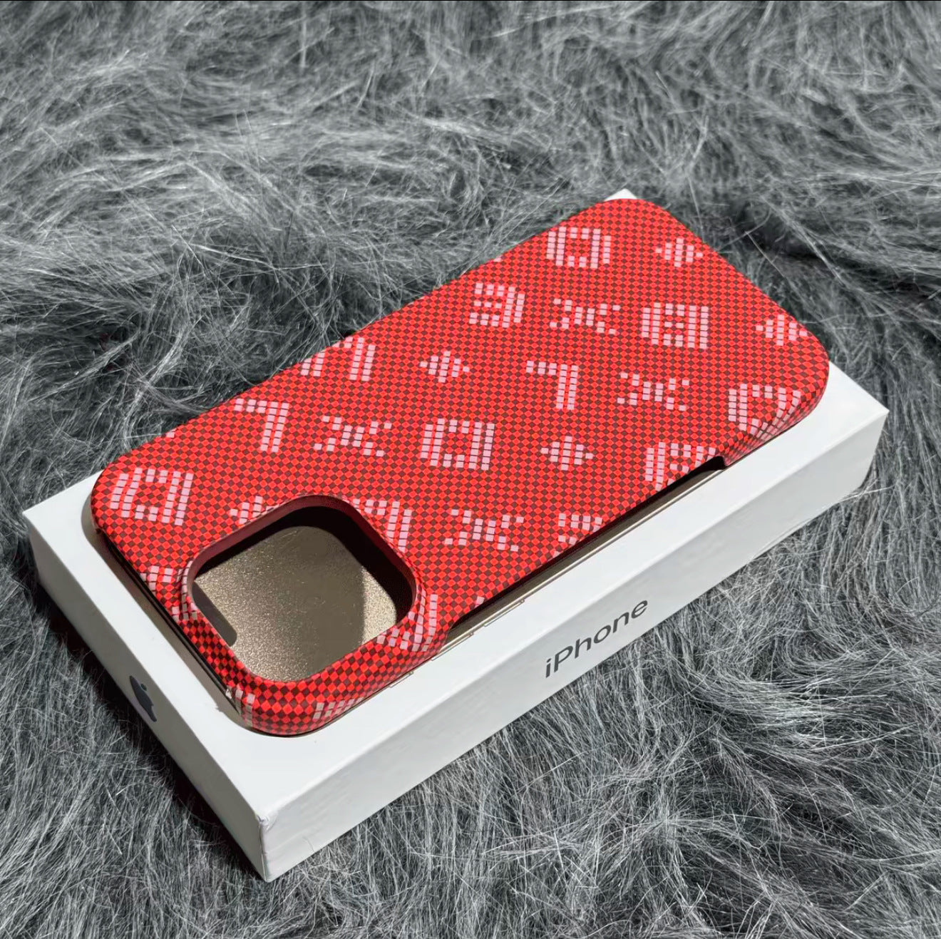 Half-pack Kevlar magnetic thin iPhone case