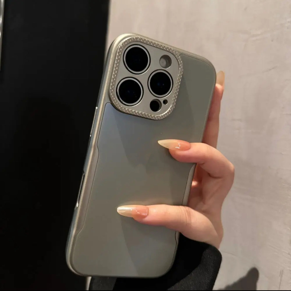 AG Frosted Blade Slim Waist Apple Phone Case