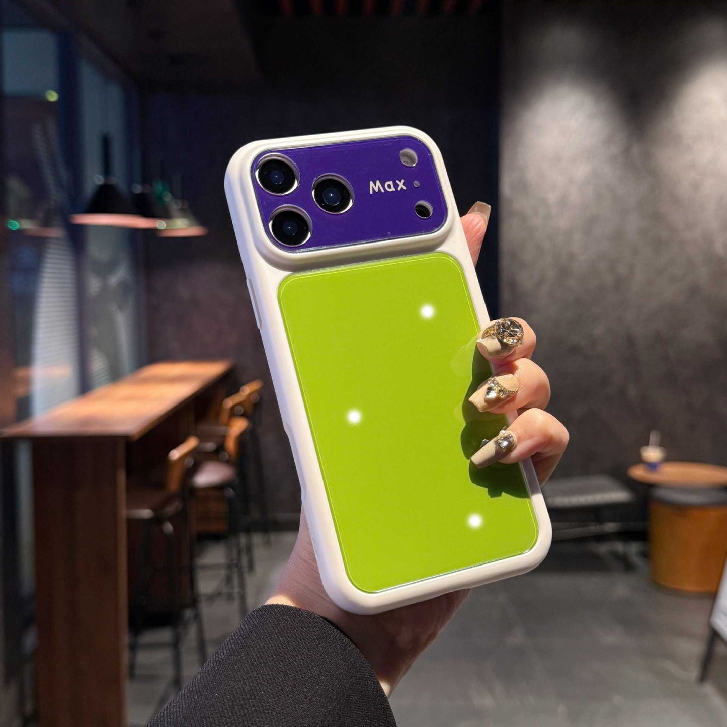Instantly transform into a color-blocked Apple phone case