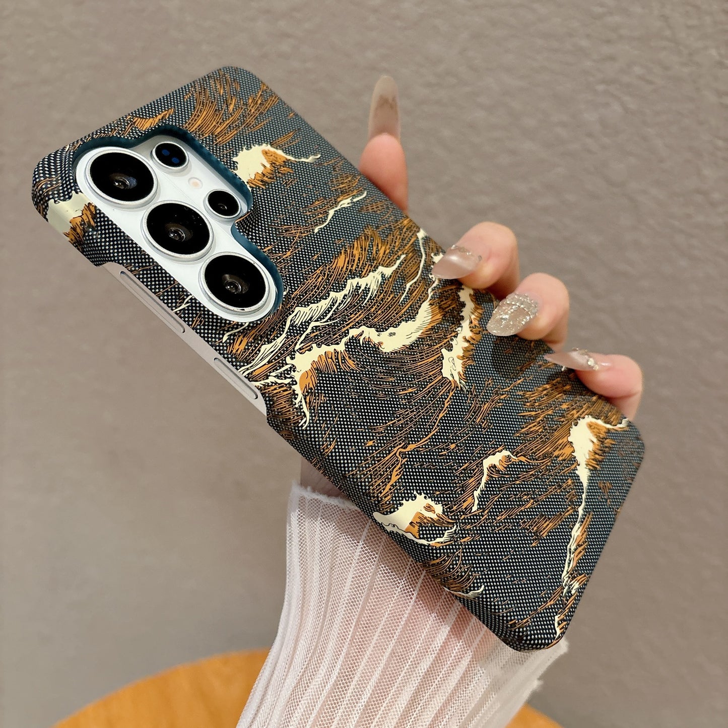 Ultra-thin water-reflective Kevlar textured Samsung phone case