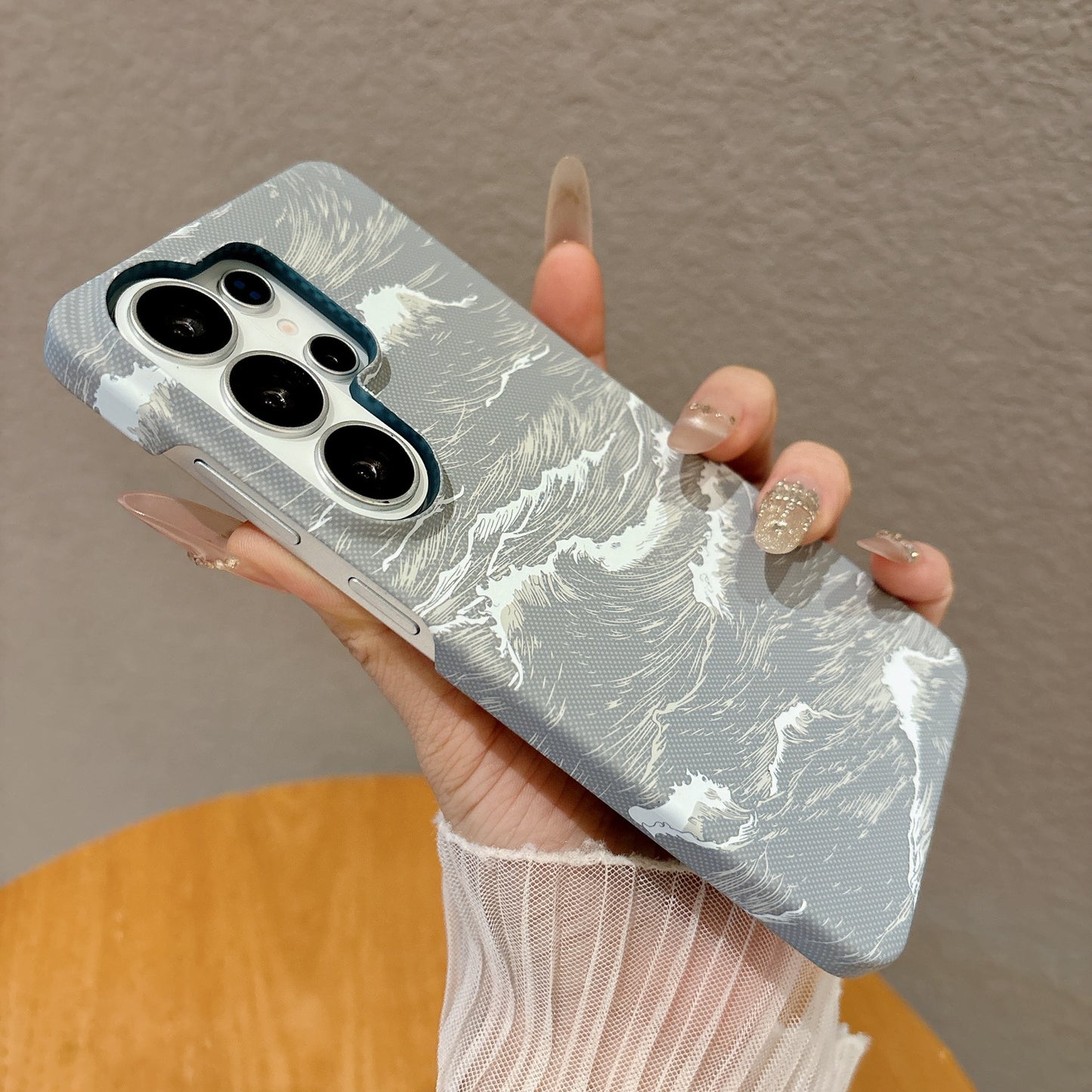 Ultra-thin water-reflective Kevlar textured Samsung phone case