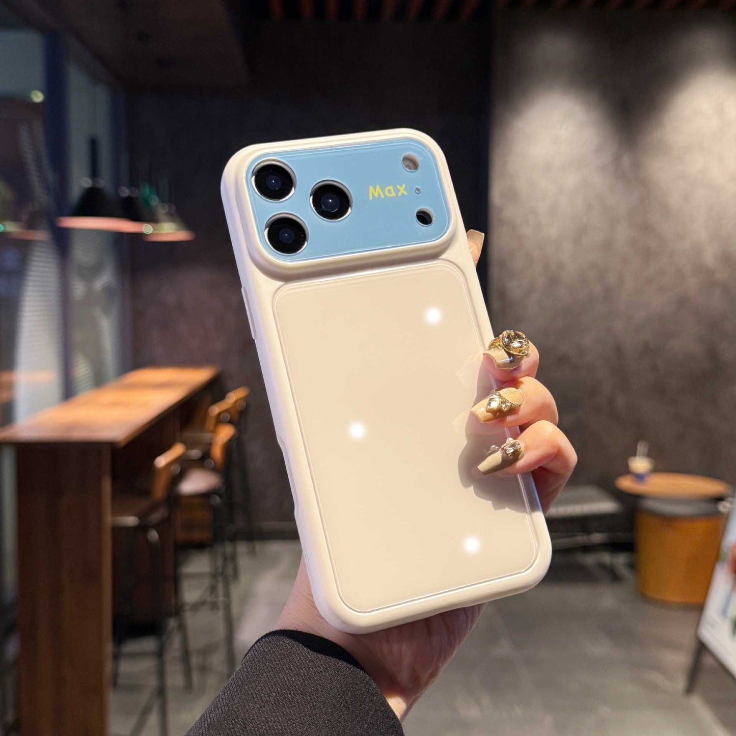 Instantly transform into a color-blocked Apple phone case